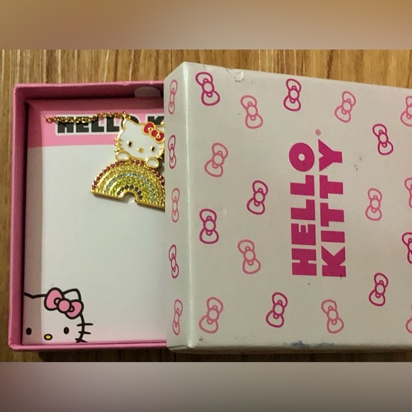 Hello Kitty gold plated hello kitty on a rainbow necklace new - Picture 6 of 8